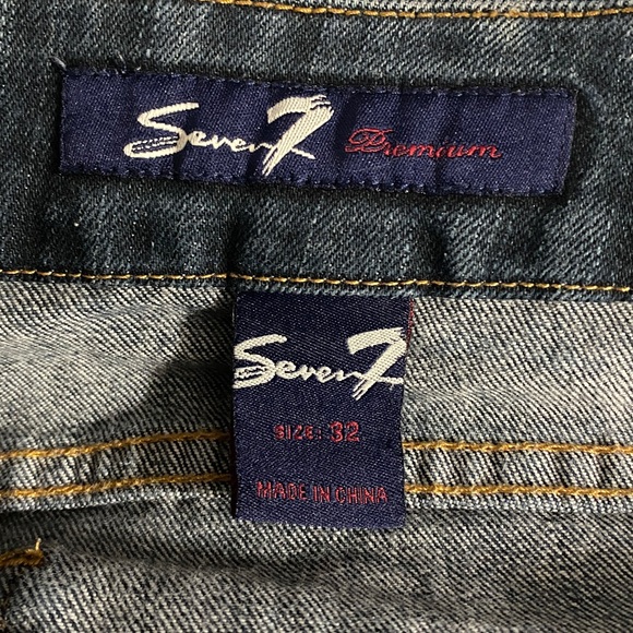EUC Seven7 Jeans, Denim, Sz 32, Dark Blue Wash, Cotton, Stretchy, Like new - Picture 3 of 10